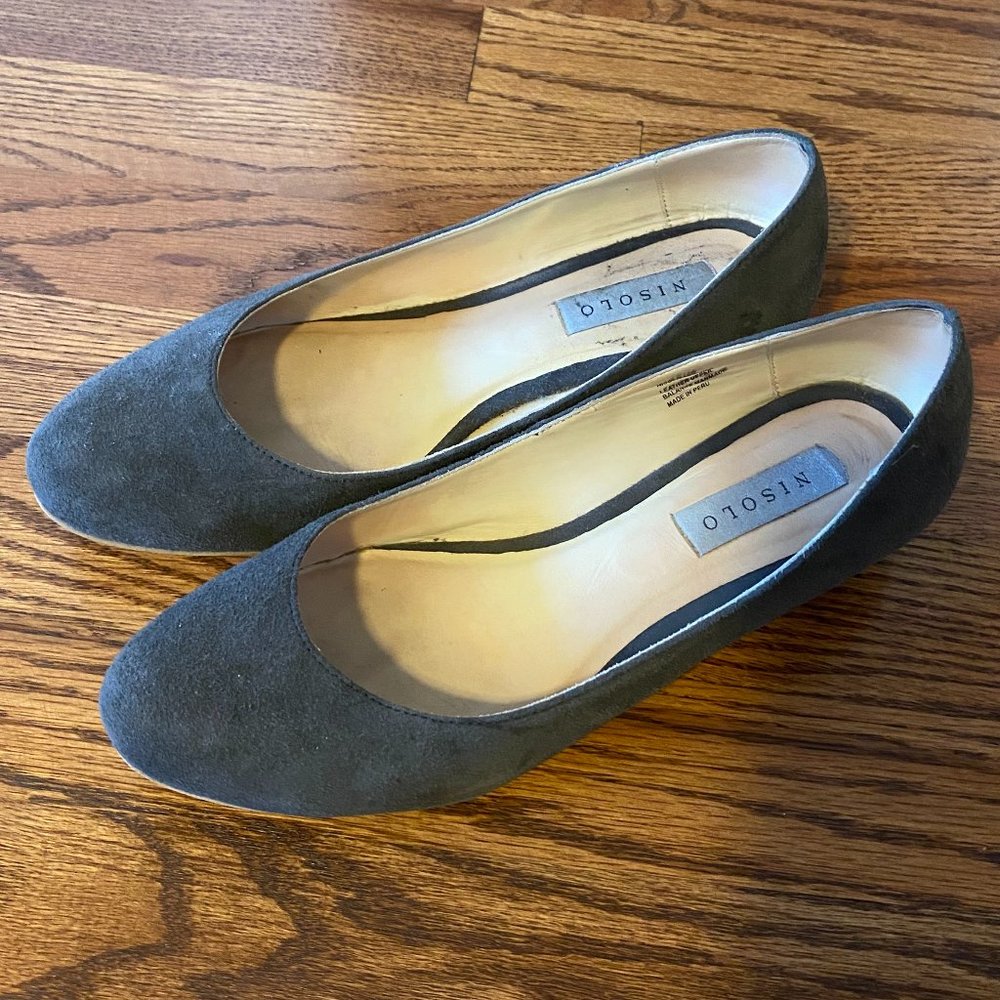 Nisolo Mendez Flats size 7.5 in gray suede